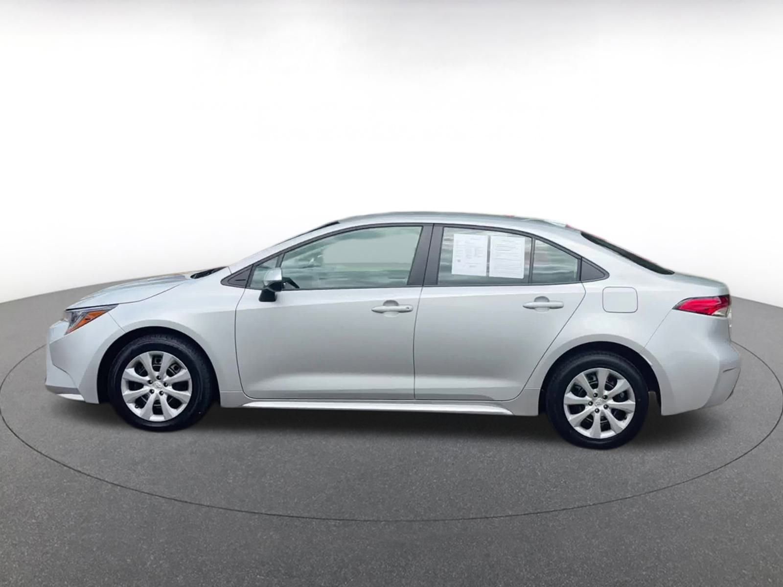 Thumbnail: 2024 Toyota Corolla - 9