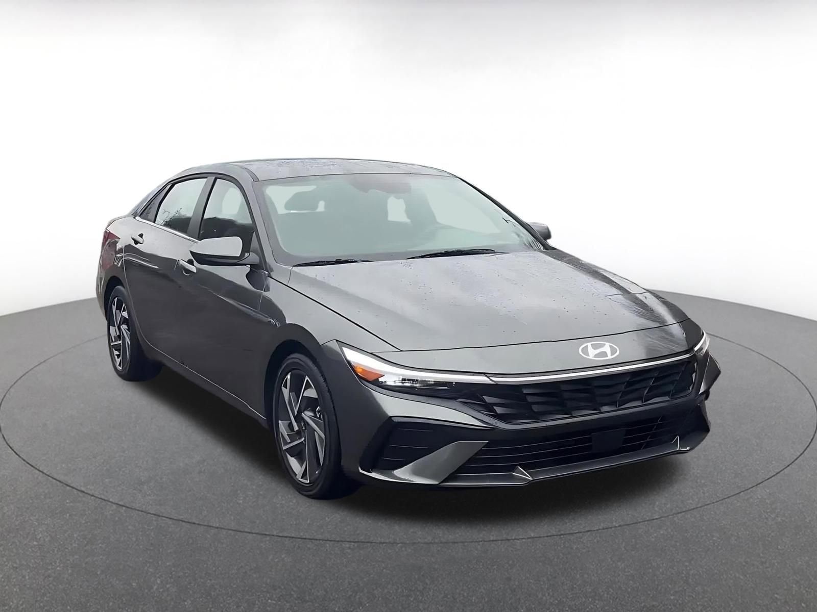 Thumbnail: 2025 Hyundai Elantra - 3