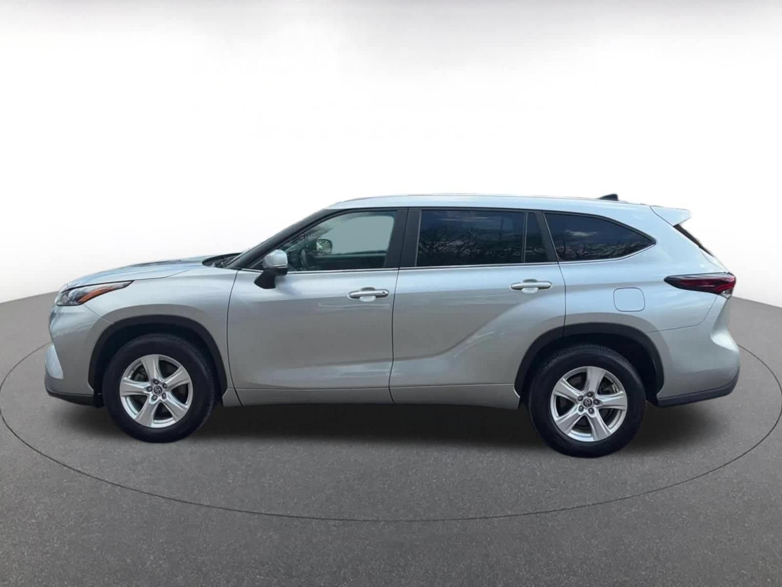 Thumbnail: 2025 Toyota Highlander - 5