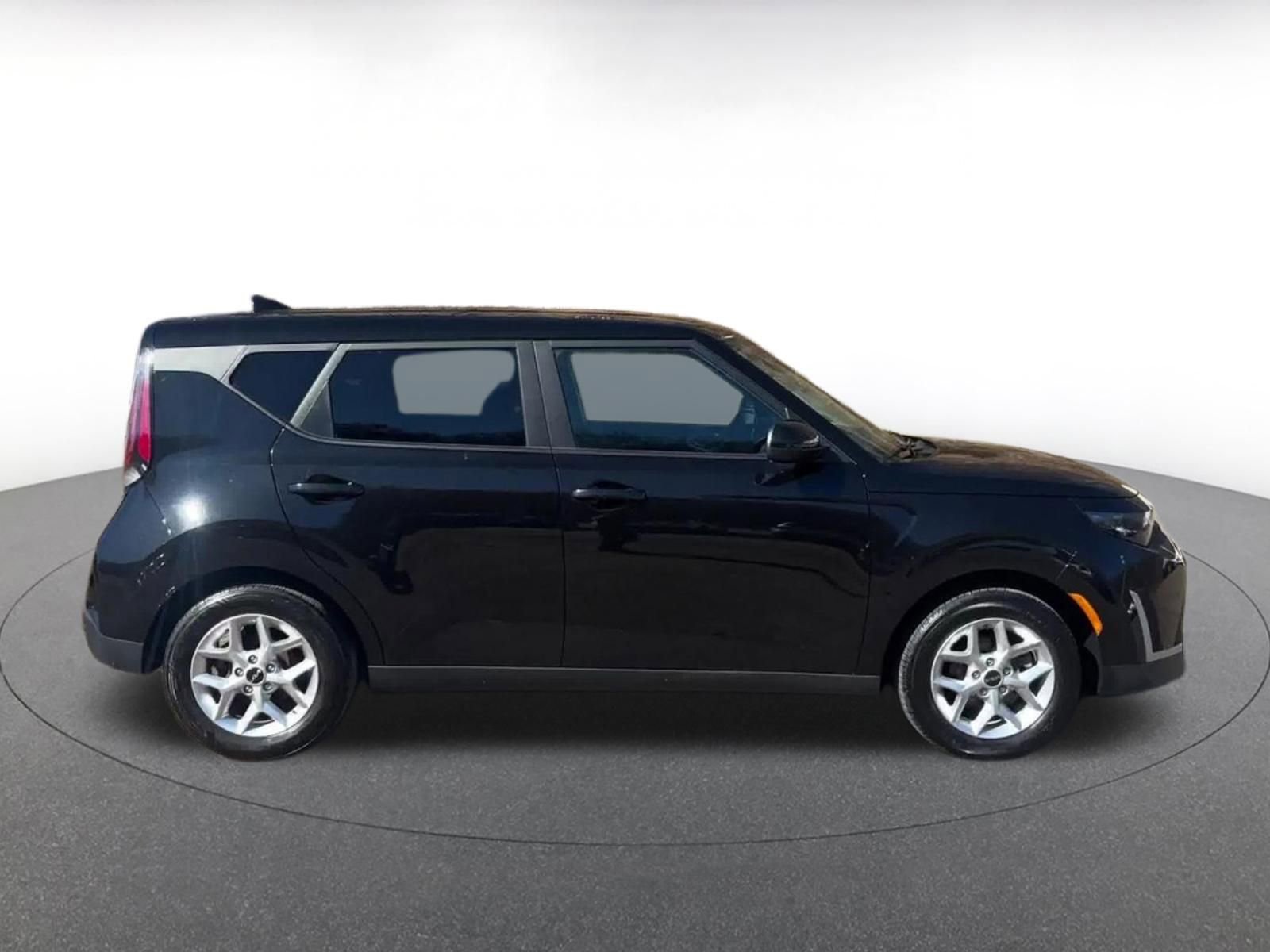 Thumbnail: 2025 Kia Soul - 16