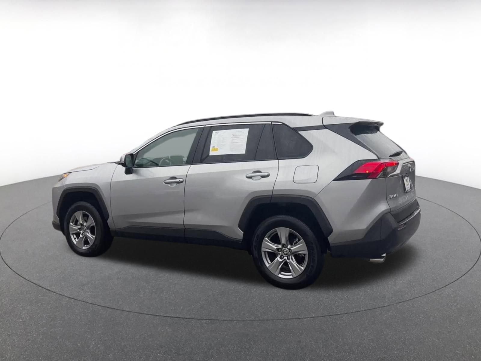 Thumbnail: 2025 Toyota RAV4 - 10