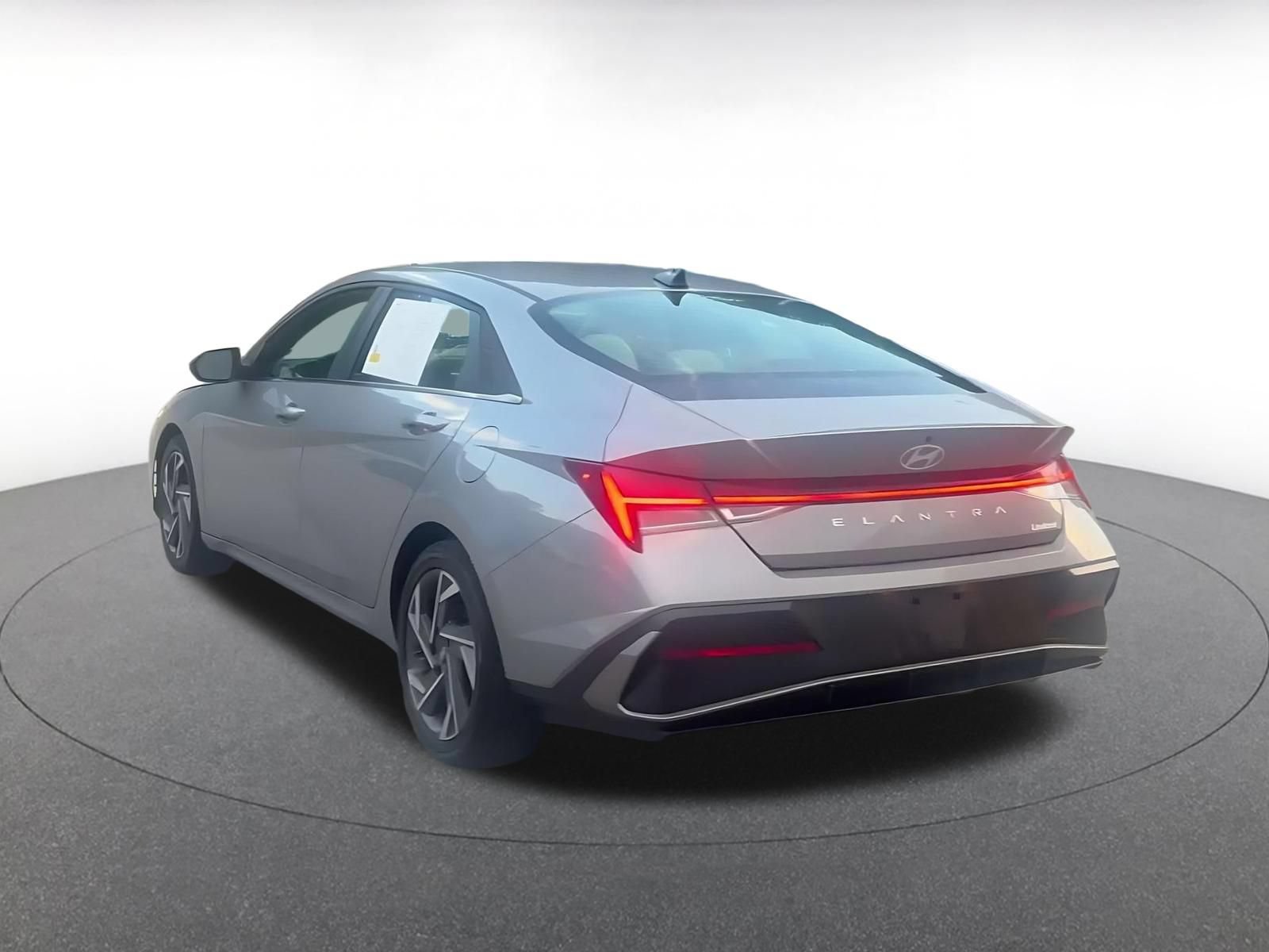 Thumbnail: 2025 Hyundai Elantra - 10