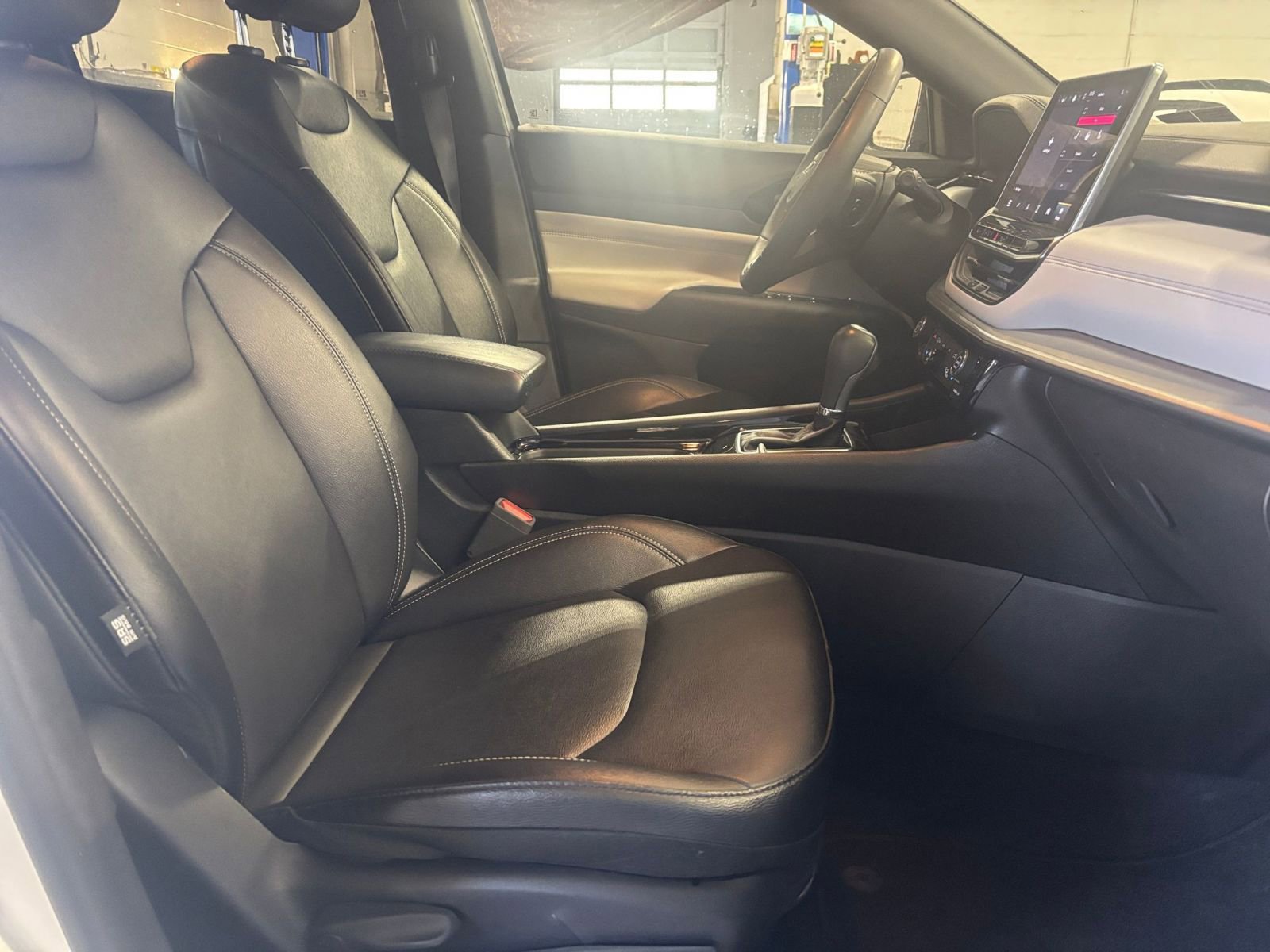 Thumbnail: 2025 Jeep Compass - 27