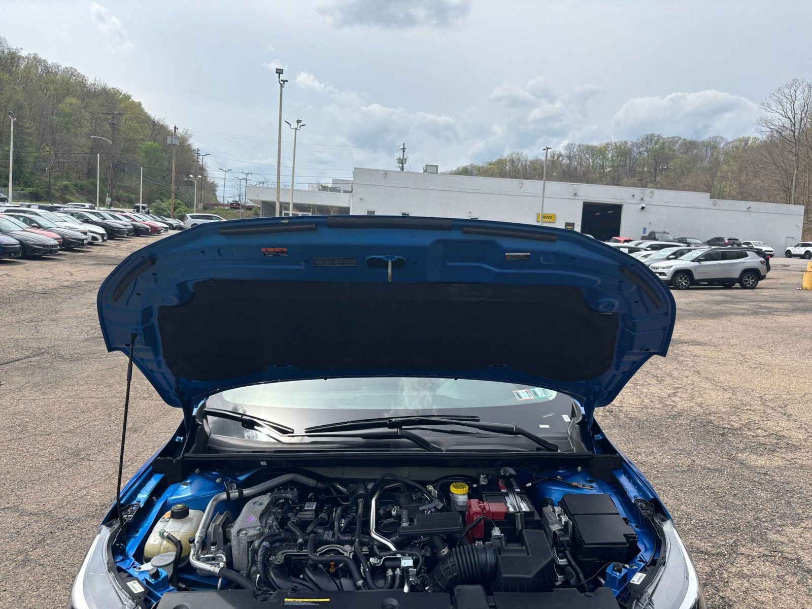 Thumbnail: 2025 Nissan Sentra - 32