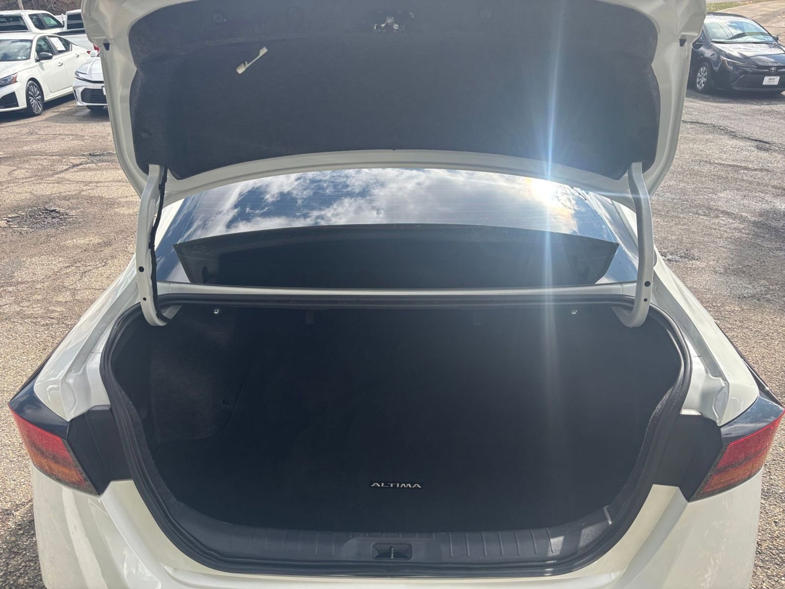 Thumbnail: 2025 Nissan Altima - 34