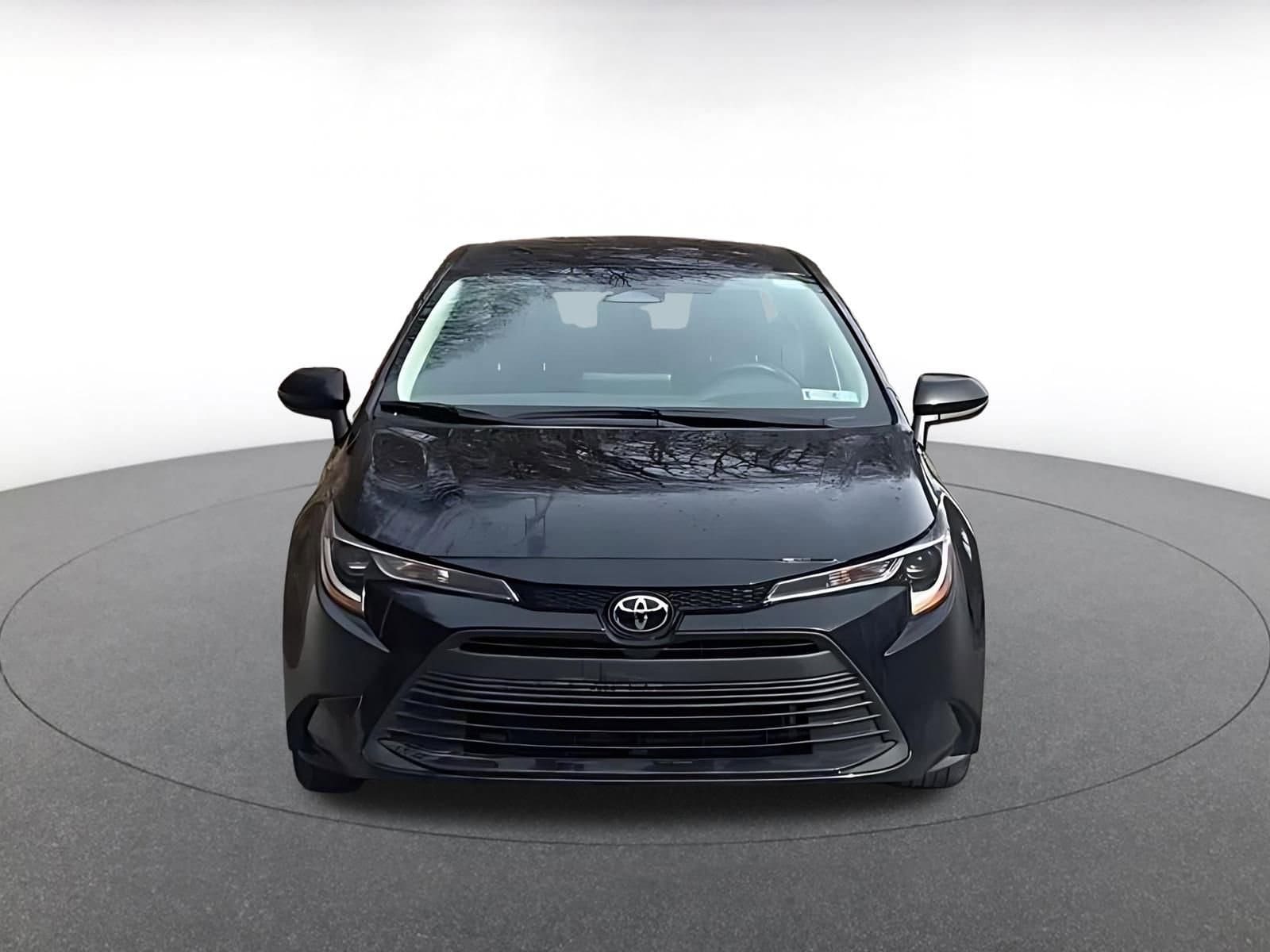 Thumbnail: 2025 Toyota Corolla - 4
