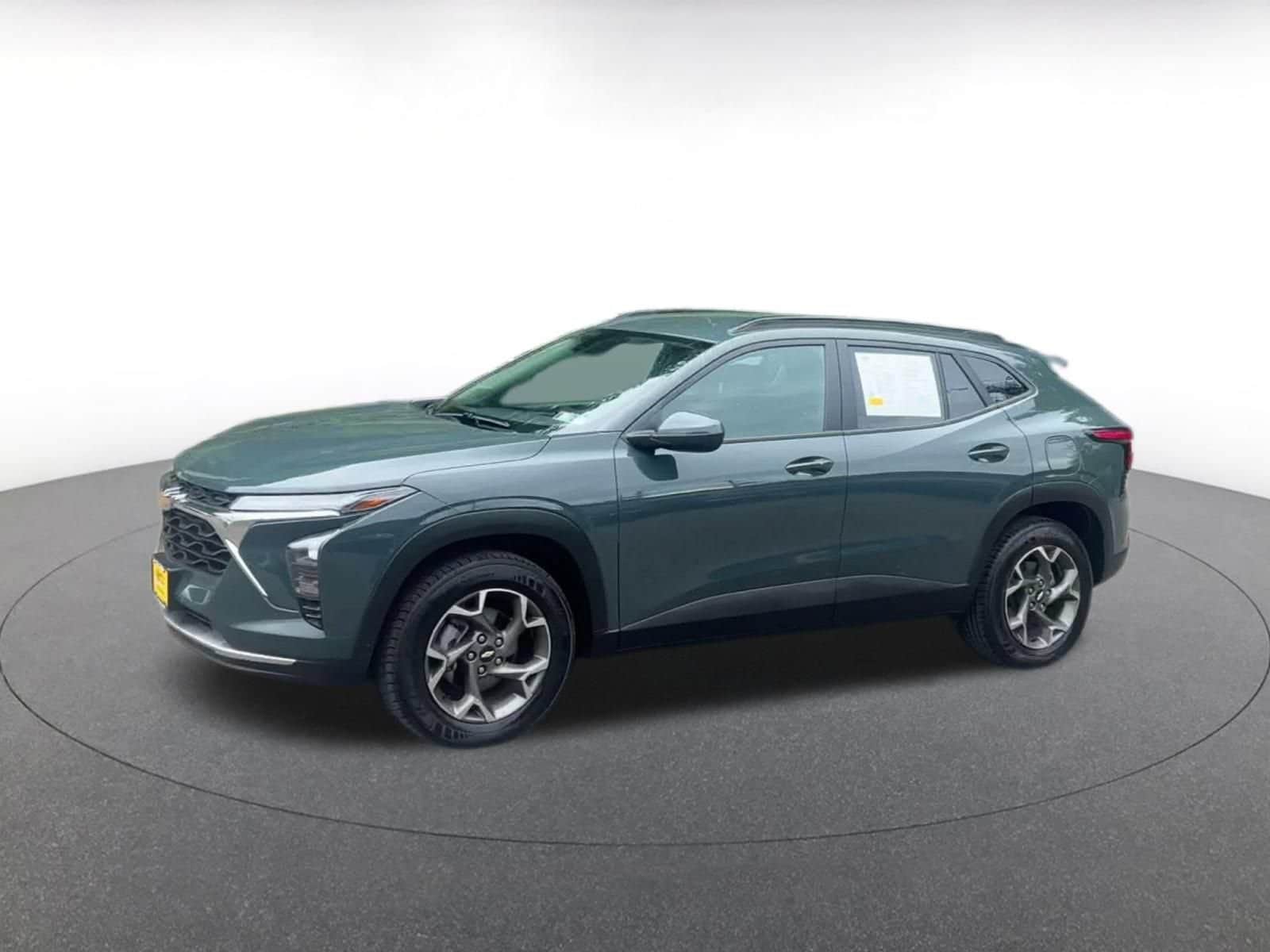 Thumbnail: 2025 Chevrolet Trax - 7