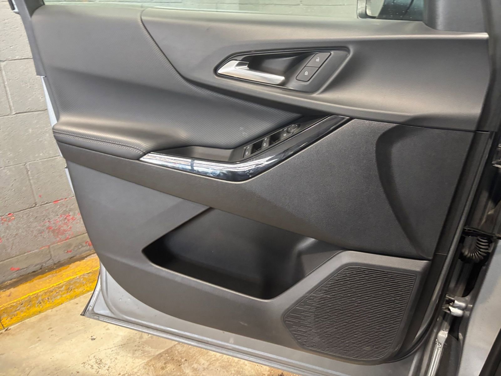 Thumbnail: 2025 Chevrolet Equinox - 20