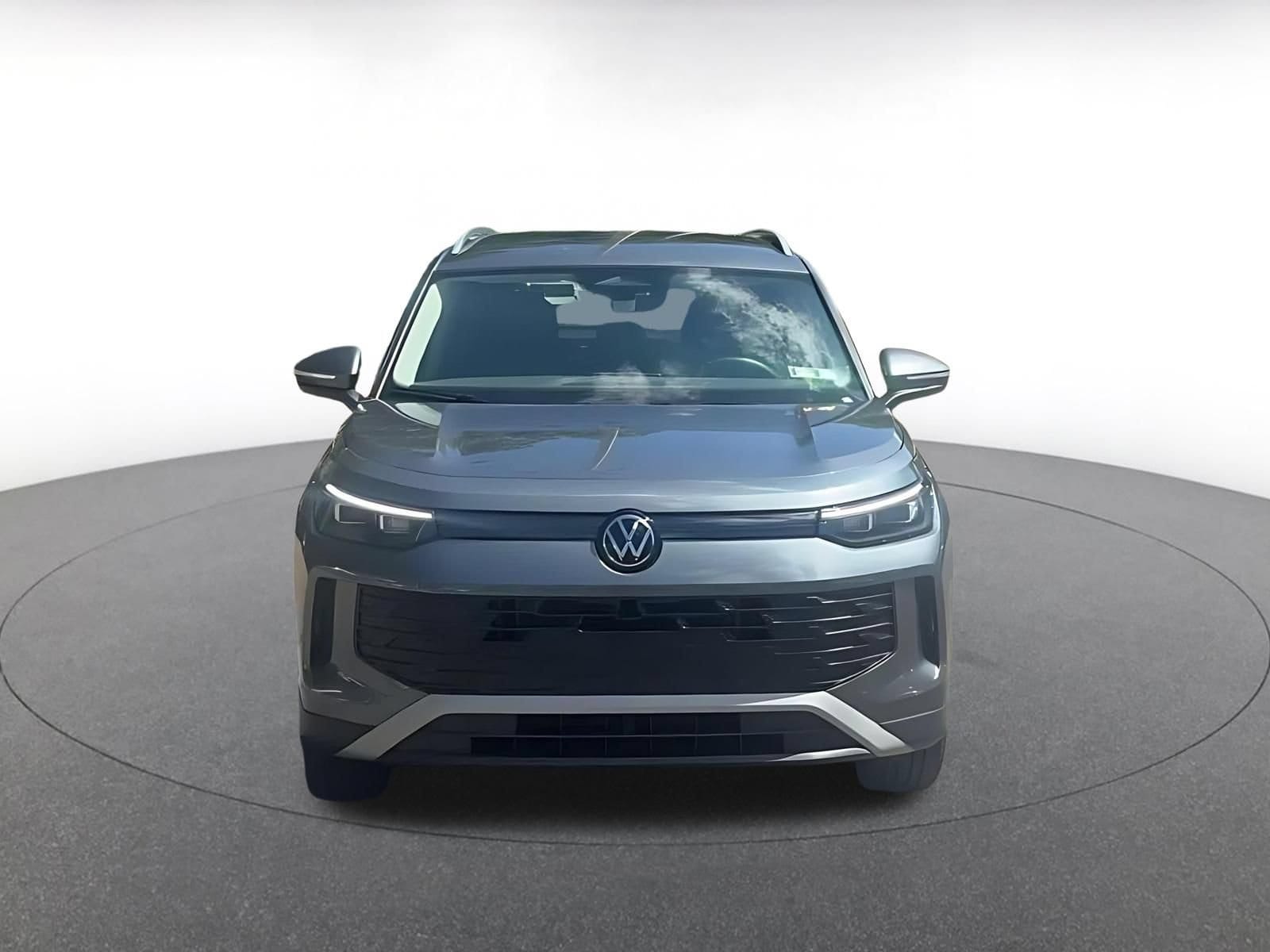 Thumbnail: 2026 Volkswagen Tiguan - 4
