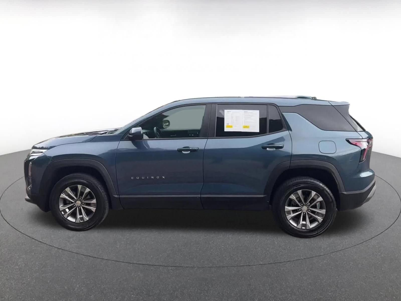 Thumbnail: 2025 Chevrolet Equinox - 9