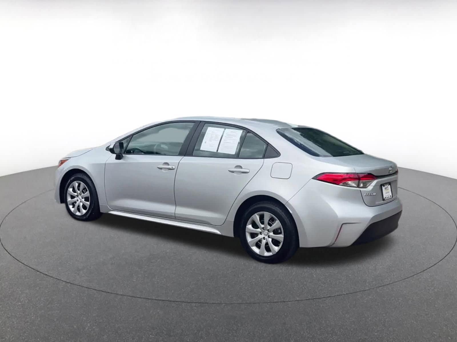 Thumbnail: 2024 Toyota Corolla - 10