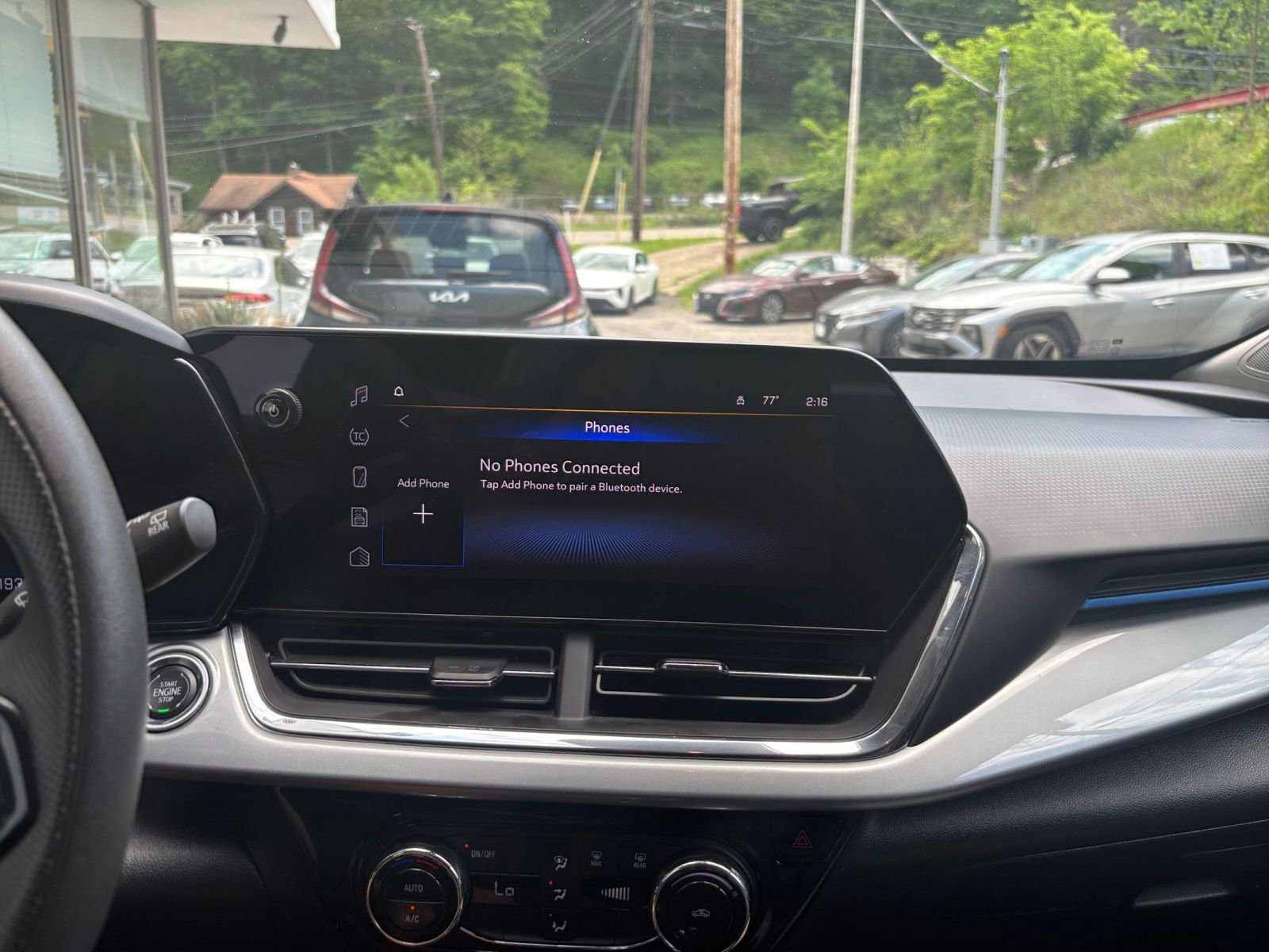 Thumbnail: 2025 Chevrolet Trax - 21