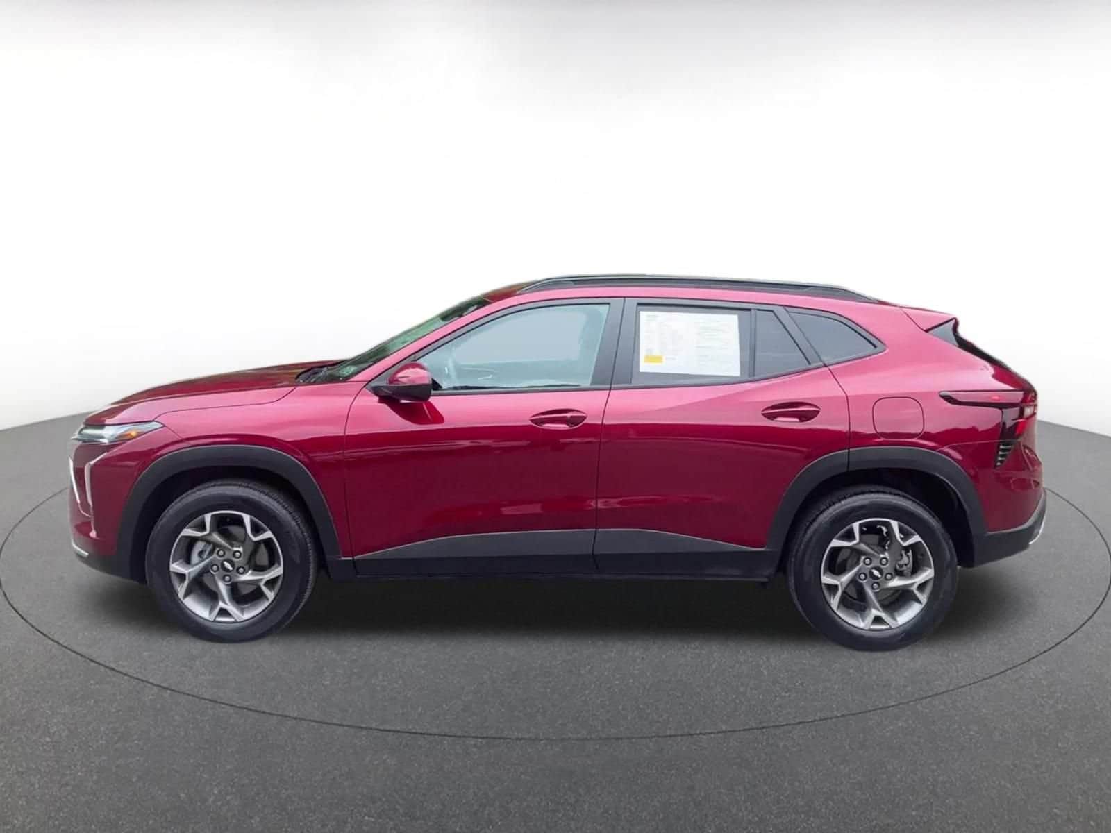 Thumbnail: 2025 Chevrolet Trax - 7