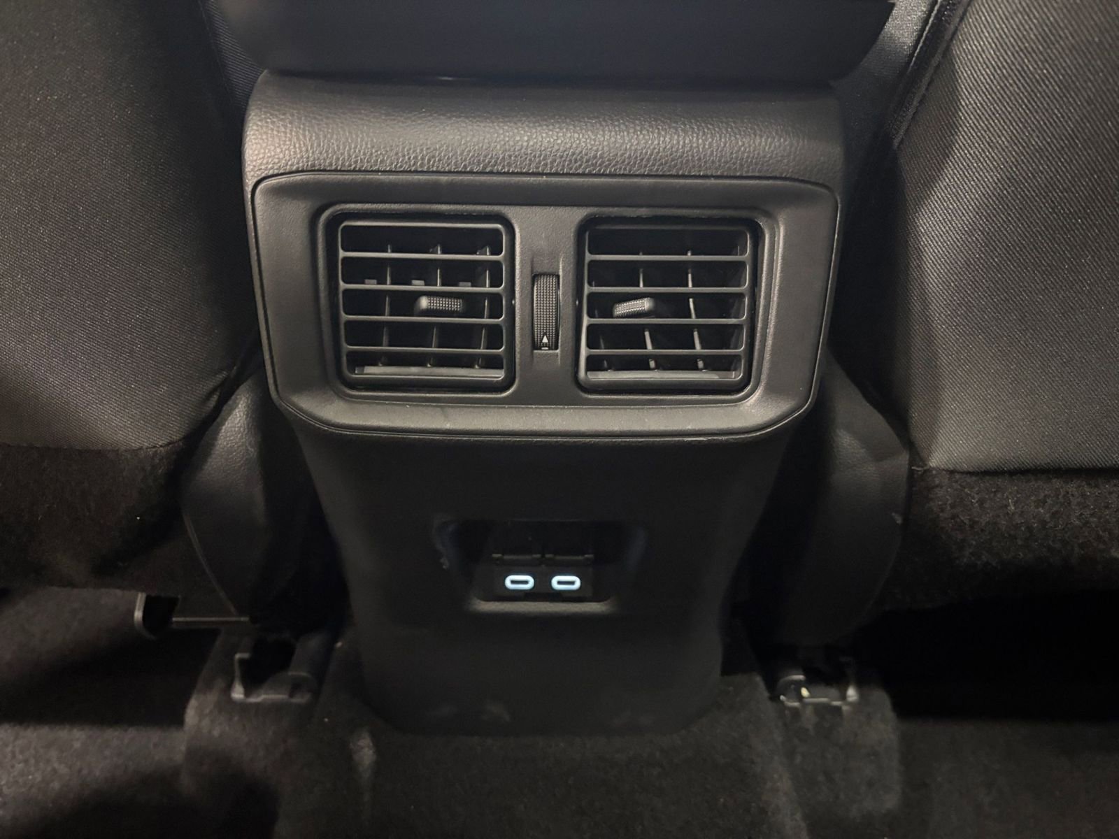 Thumbnail: 2025 Toyota RAV4 - 24