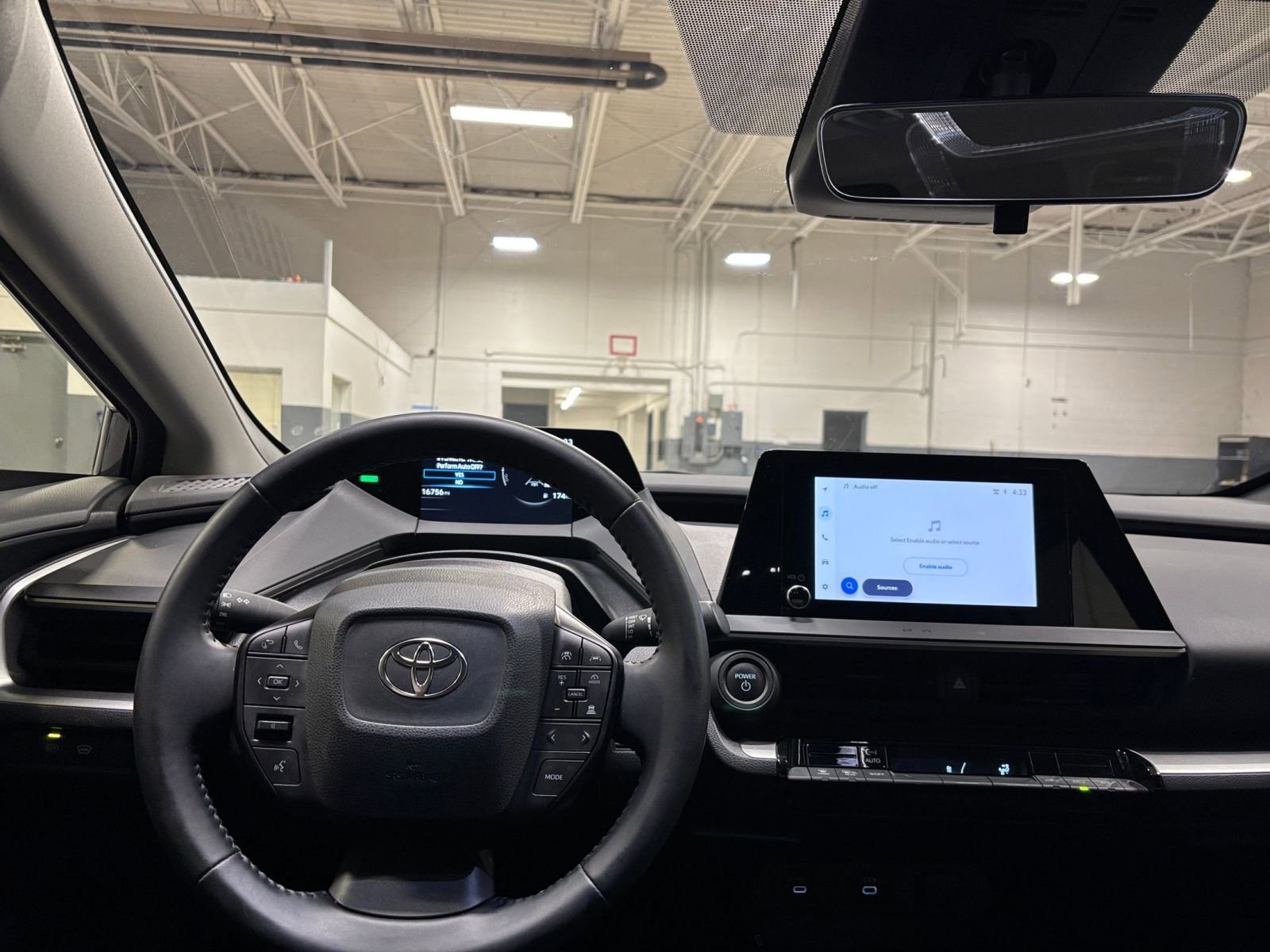 Thumbnail: 2025 Toyota Prius - 32