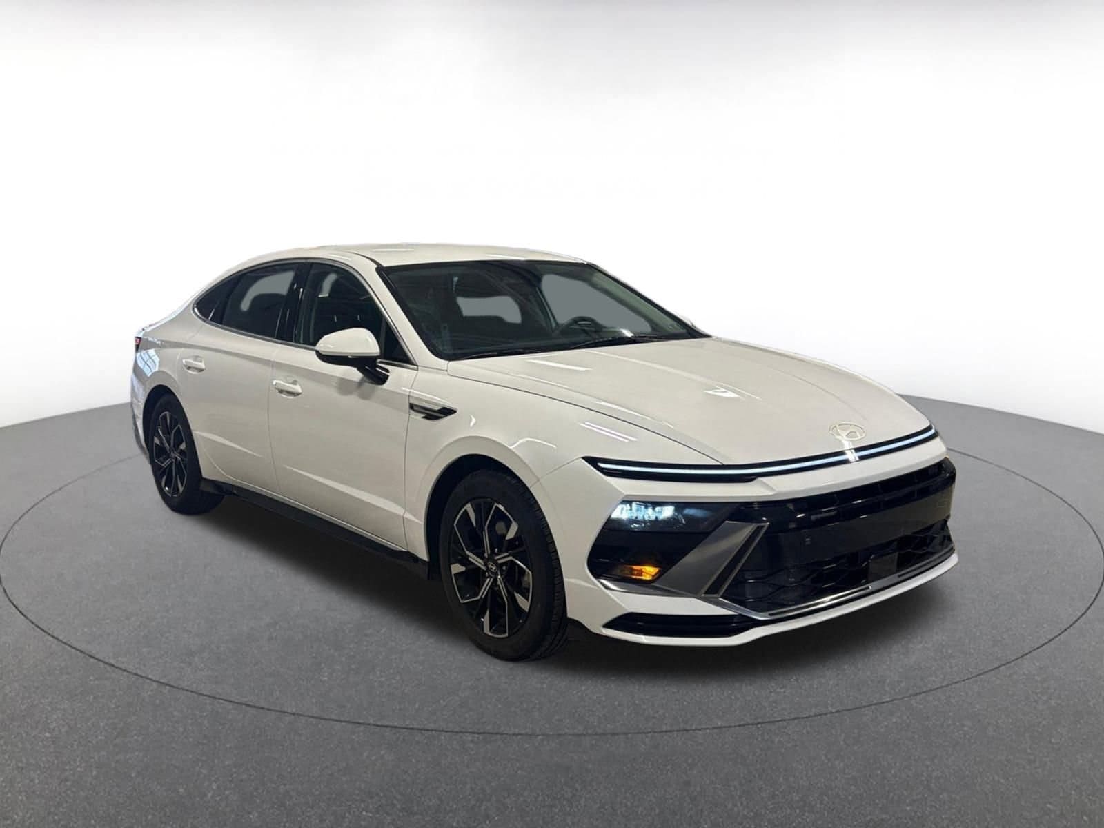 Thumbnail: 2025 Hyundai Sonata - 1