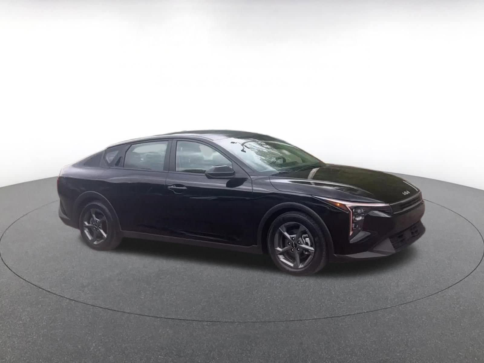 Thumbnail: 2025 Kia K4 - 2