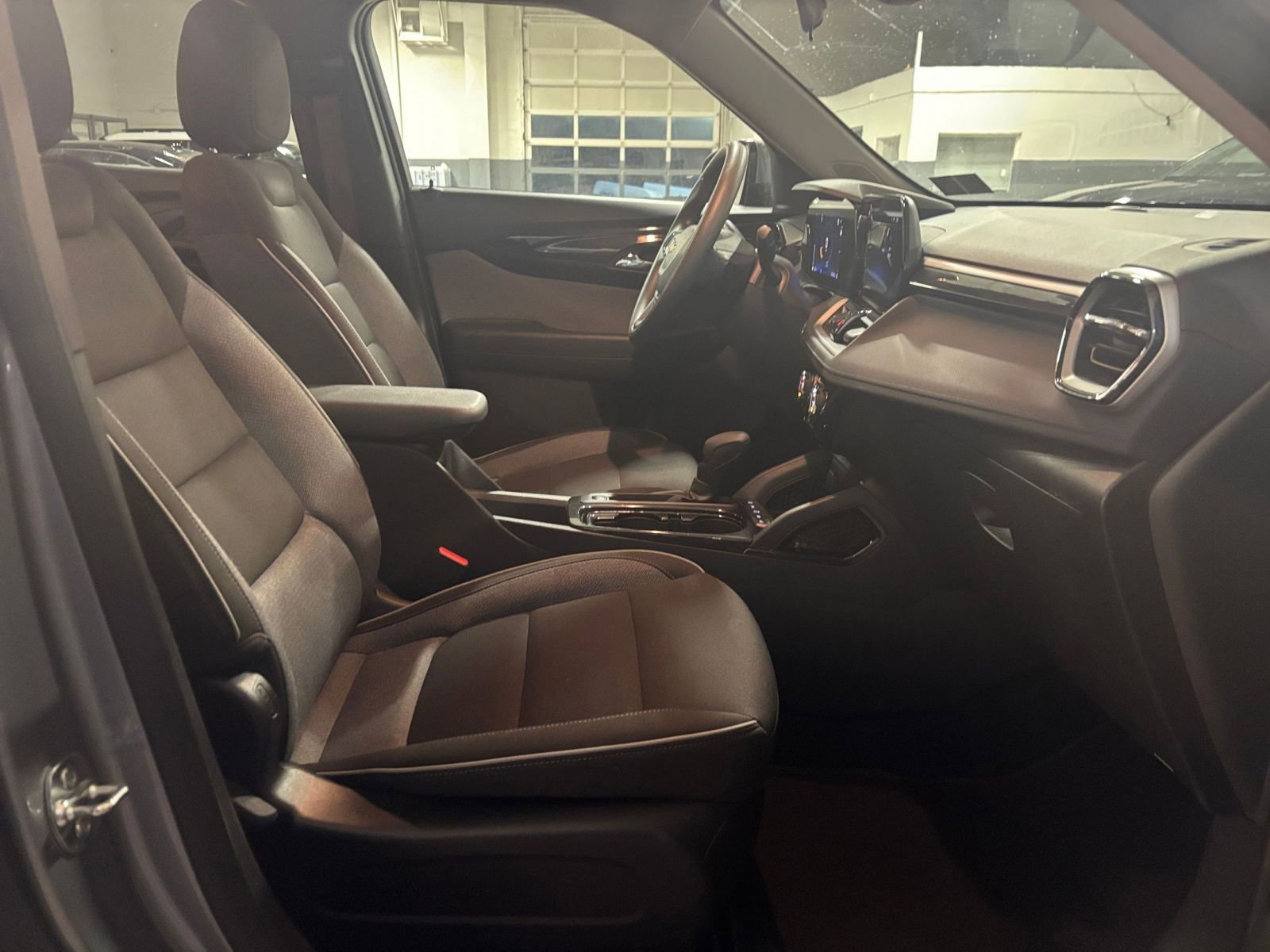 Thumbnail: 2025 Chevrolet TrailBlazer - 24