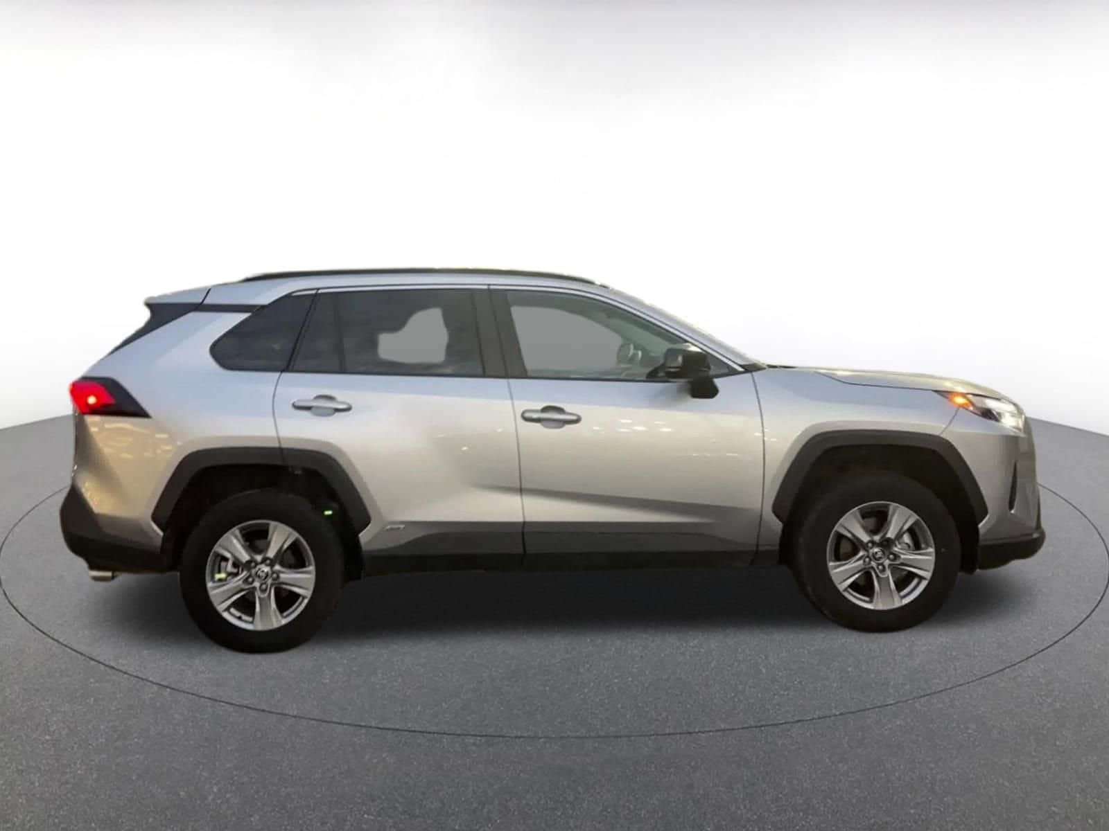 Thumbnail: 2025 Toyota RAV4 - 16