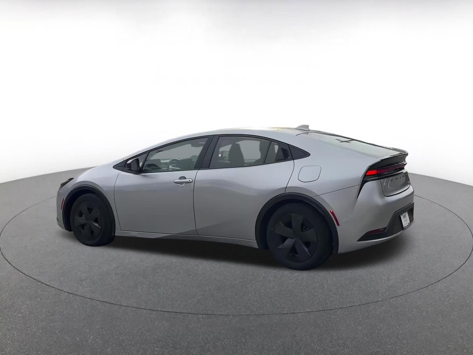 Thumbnail: 2025 Toyota Prius - 10