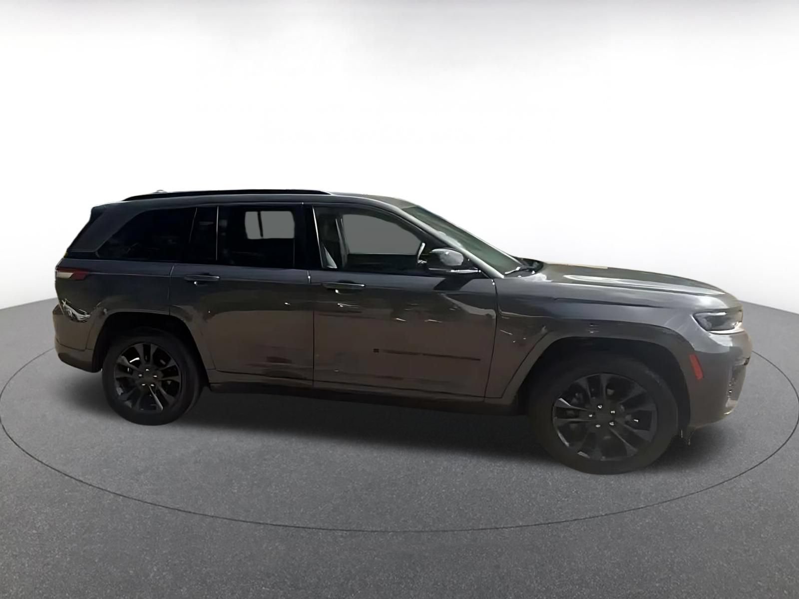 Thumbnail: 2026 Jeep Grand Cherokee - 15