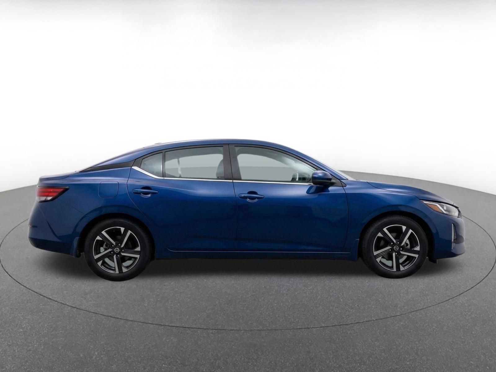 Thumbnail: 2025 Nissan Sentra - 10