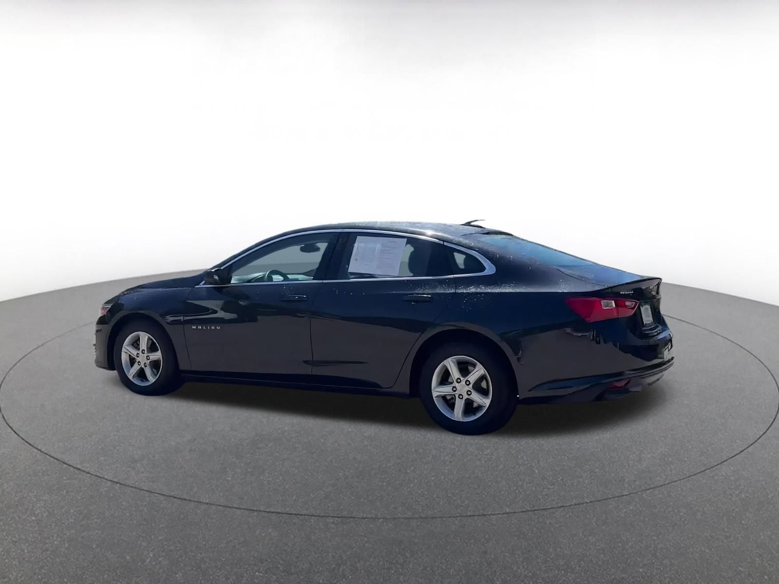 Thumbnail: 2023 Chevrolet Malibu - 10