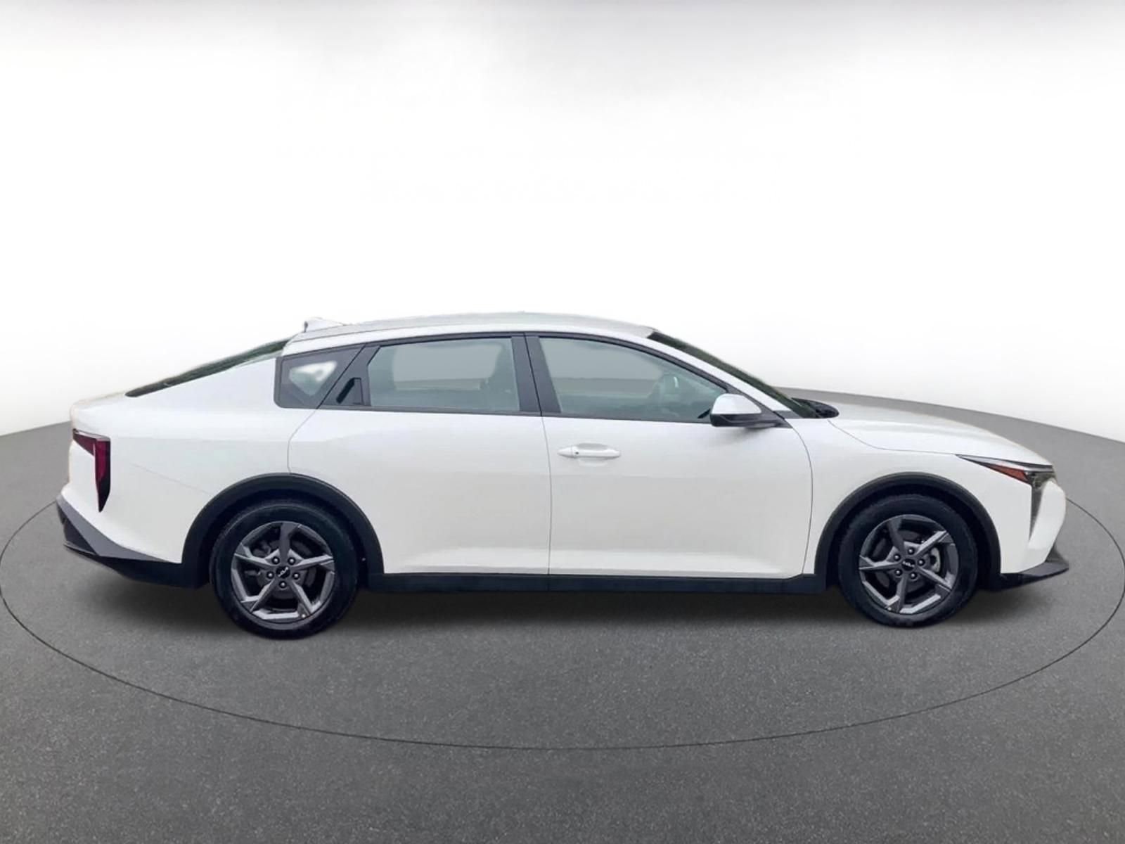 Thumbnail: 2025 Kia K4 - 16