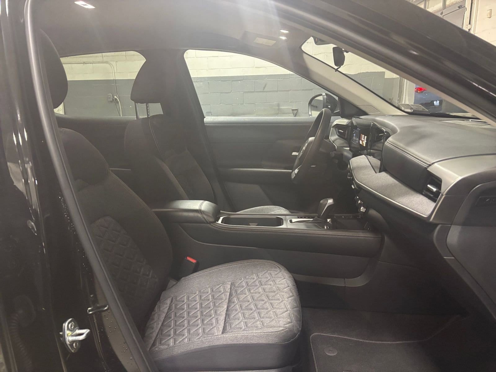 Thumbnail: 2025 Nissan Kicks - 24