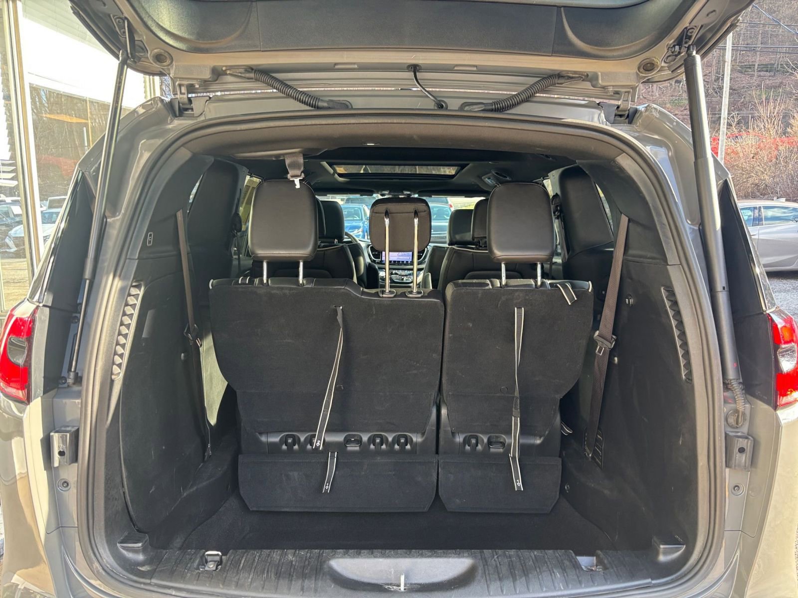 Thumbnail: 2025 Chrysler Pacifica - 34