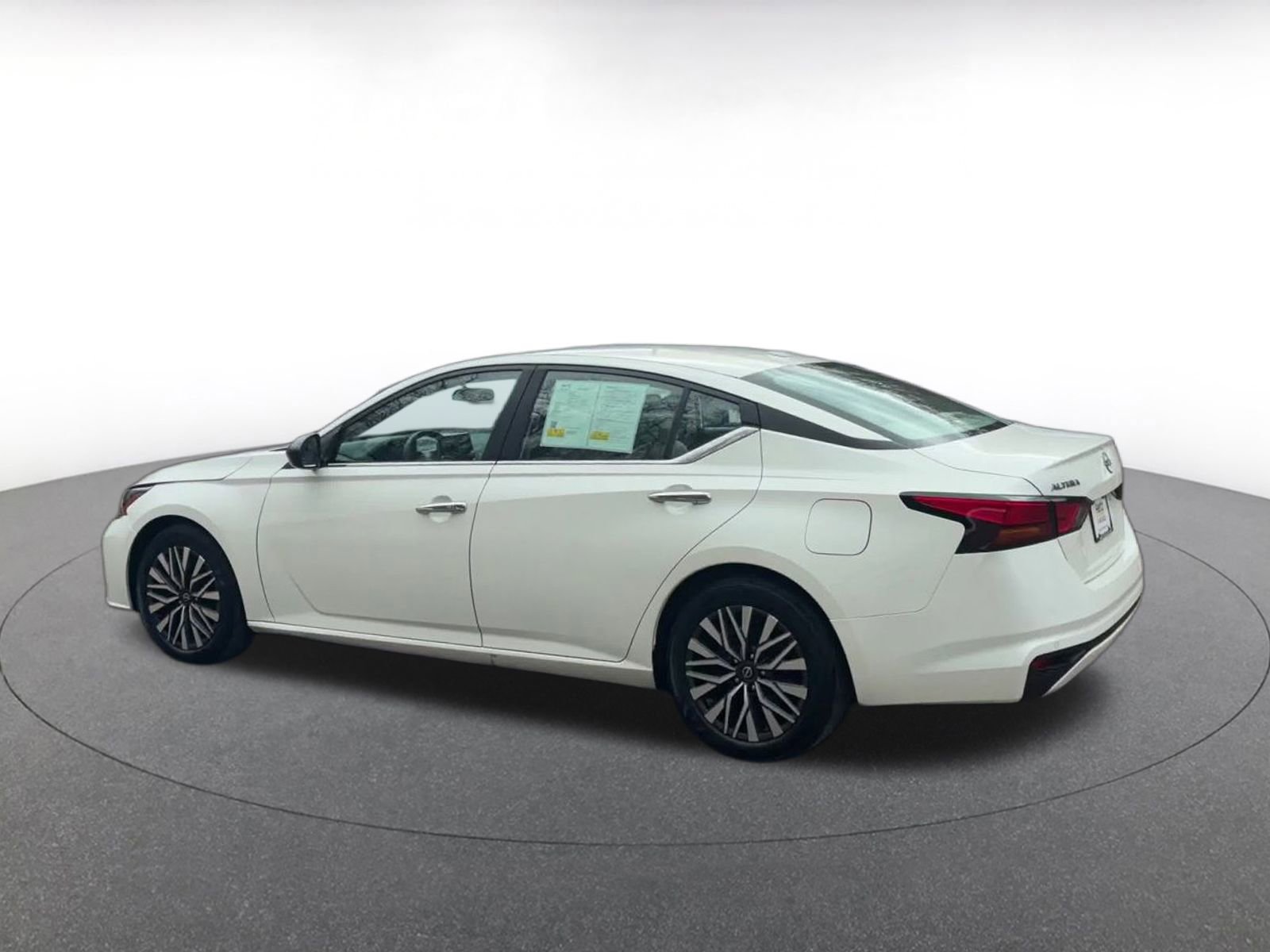 Thumbnail: 2025 Nissan Altima - 10
