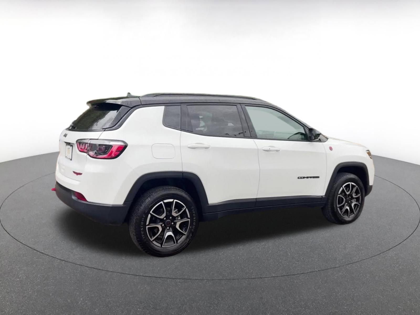 Thumbnail: 2025 Jeep Compass - 15