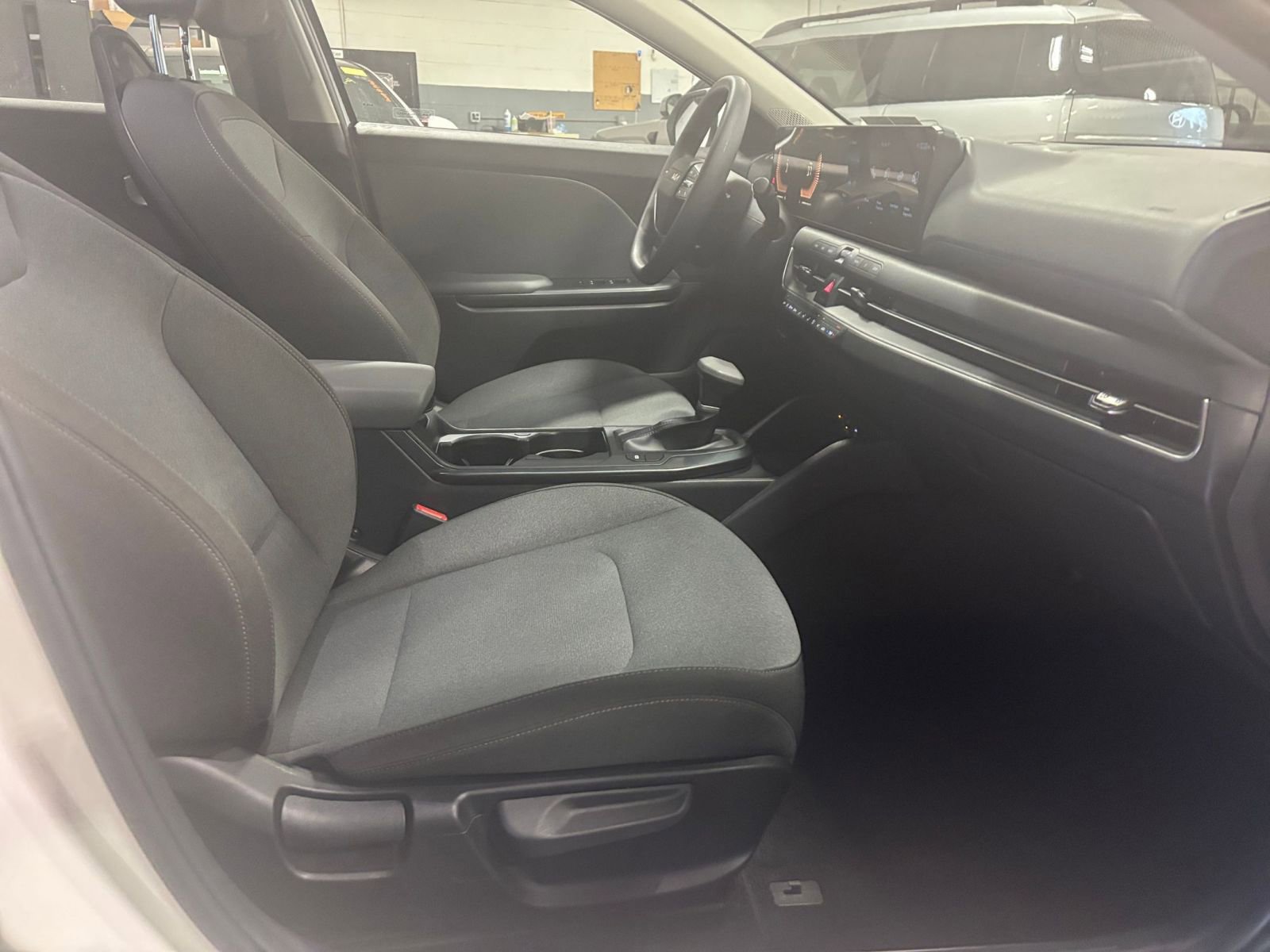 Thumbnail: 2025 Kia K4 - 25