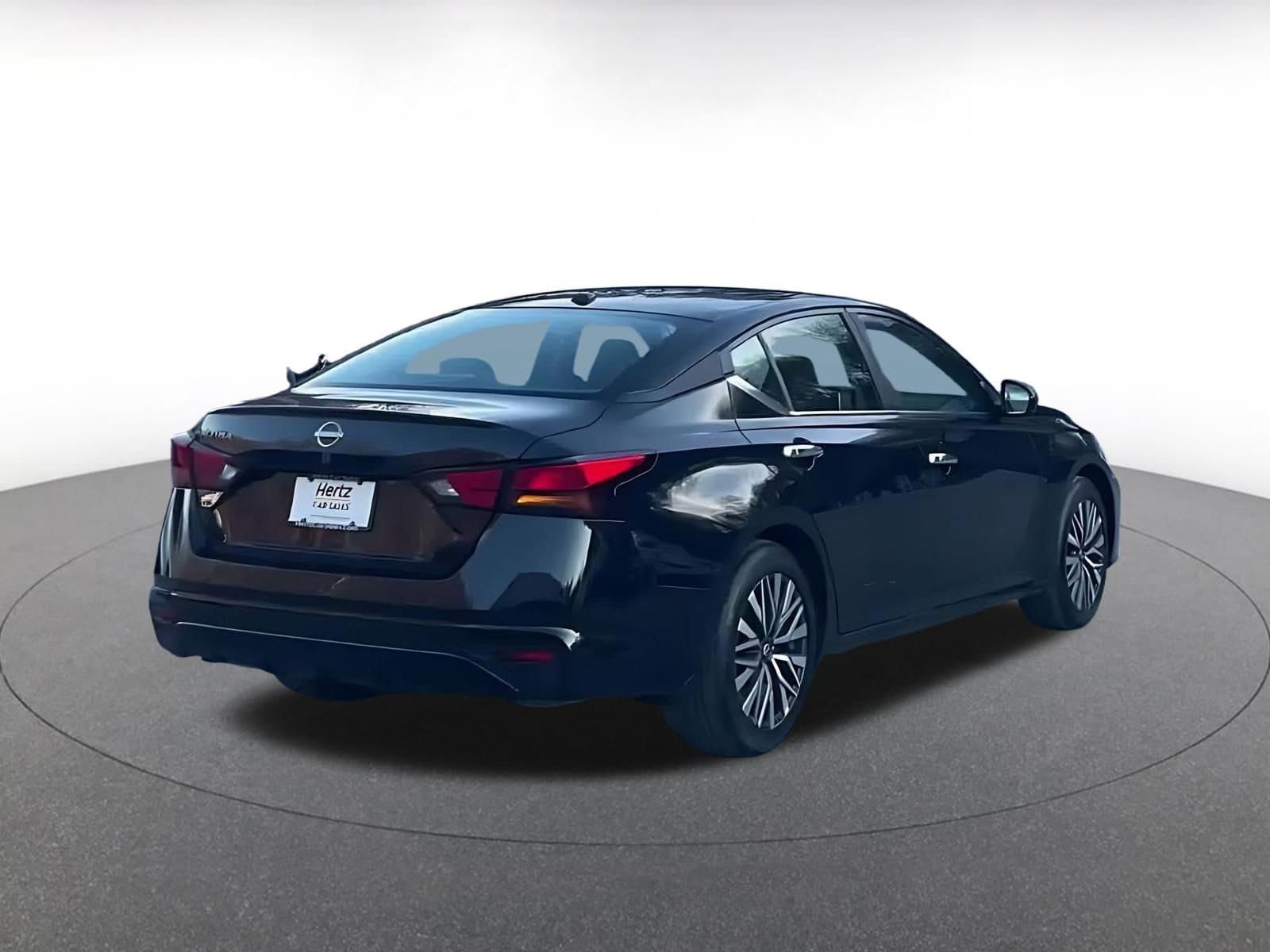 Thumbnail: 2025 Nissan Altima - 14