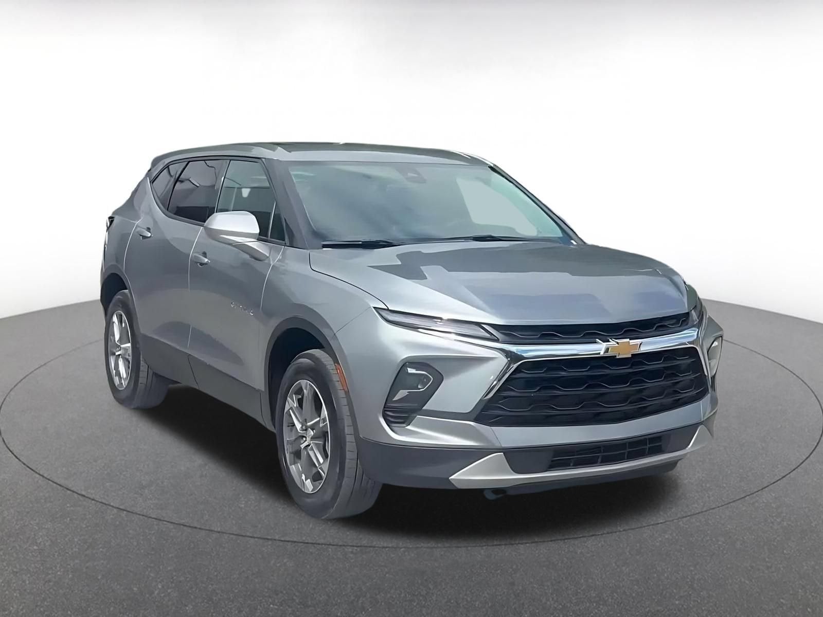 Thumbnail: 2026 Chevrolet Blazer - 3