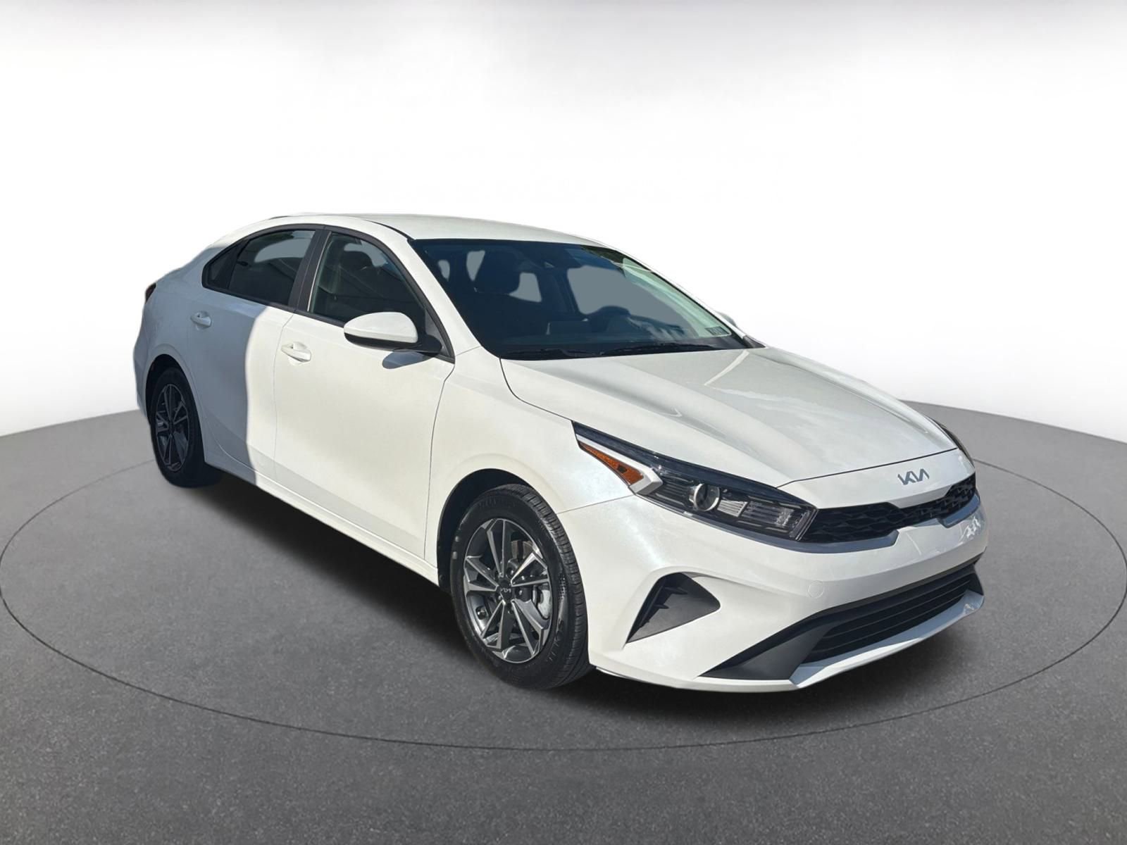 Thumbnail: 2024 Kia Forte - 1