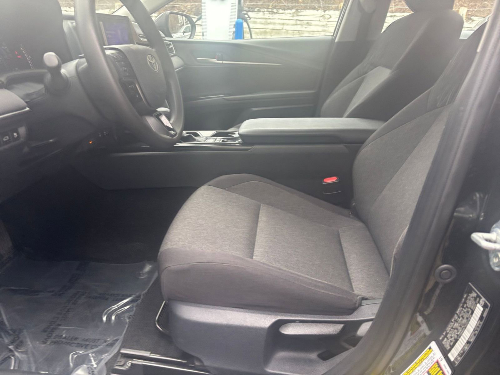 Thumbnail: 2025 Toyota Camry - 25