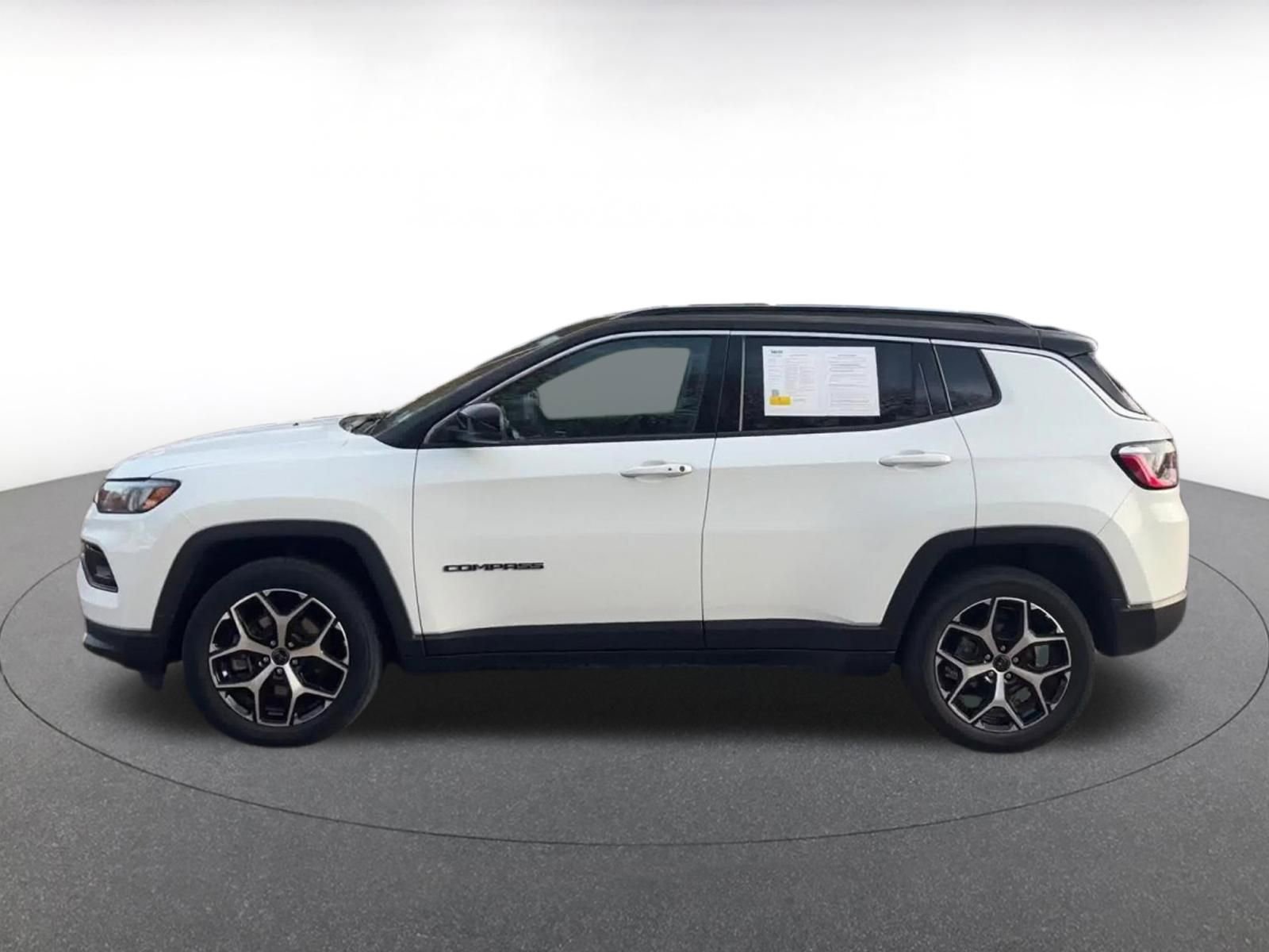 Thumbnail: 2025 Jeep Compass - 9