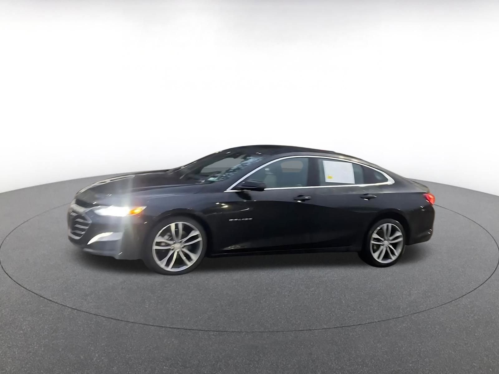 Thumbnail: 2024 Chevrolet Malibu - 8
