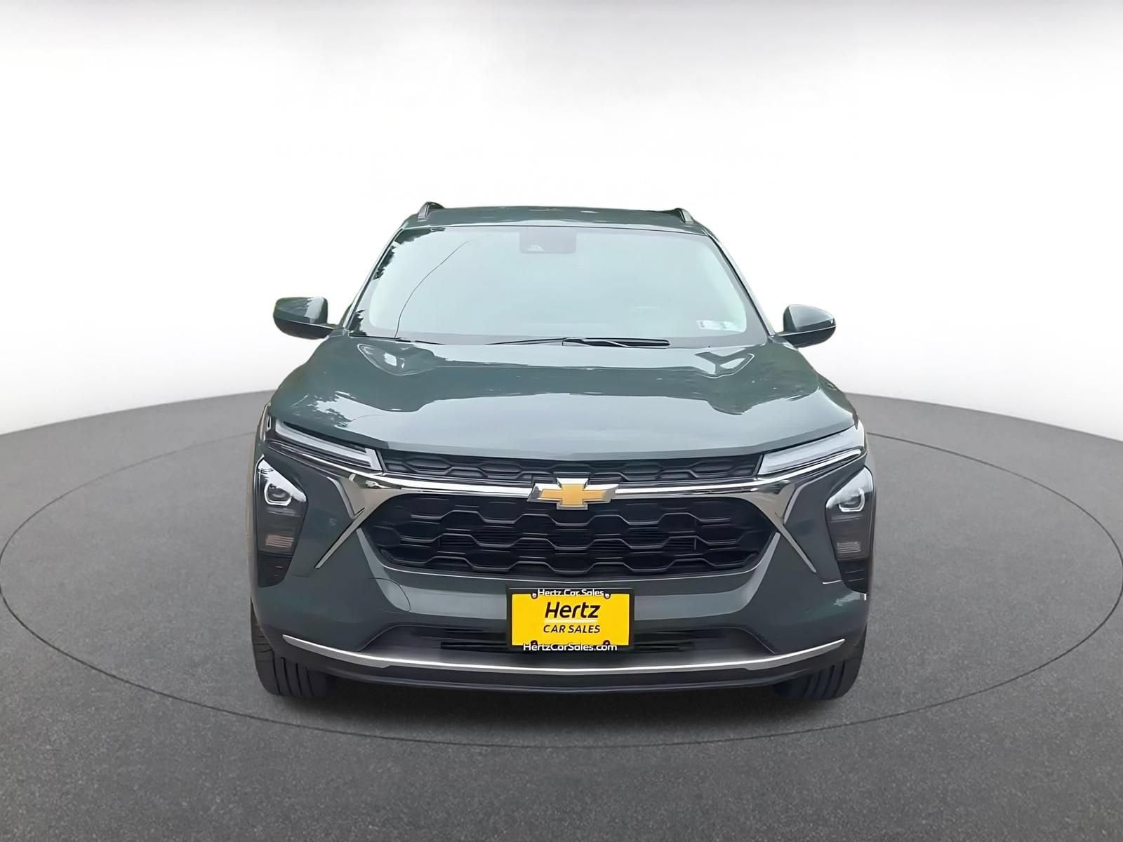 Thumbnail: 2025 Chevrolet Trax - 4