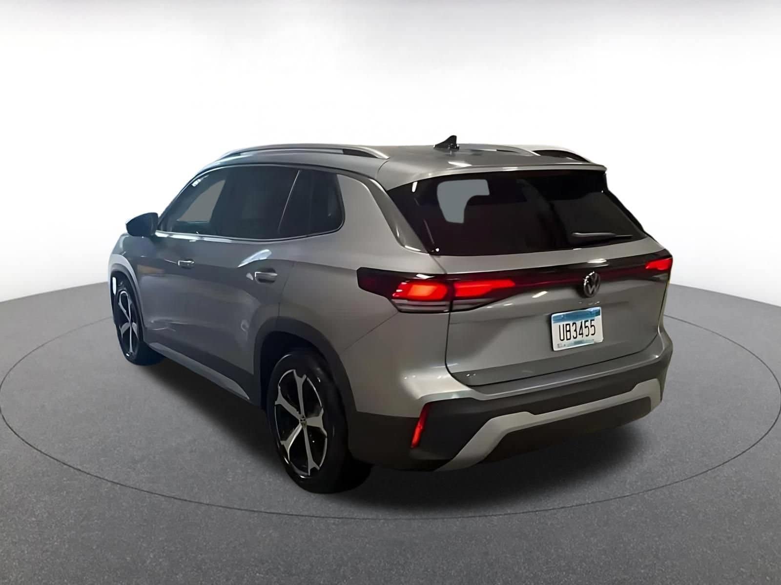 Thumbnail: 2026 Volkswagen Tiguan - 10