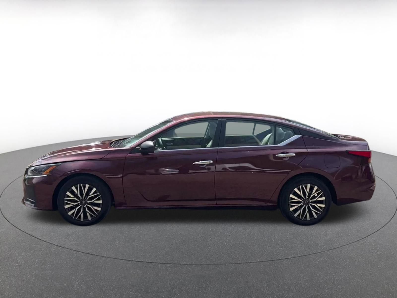 Thumbnail: 2025 Nissan Altima - 9