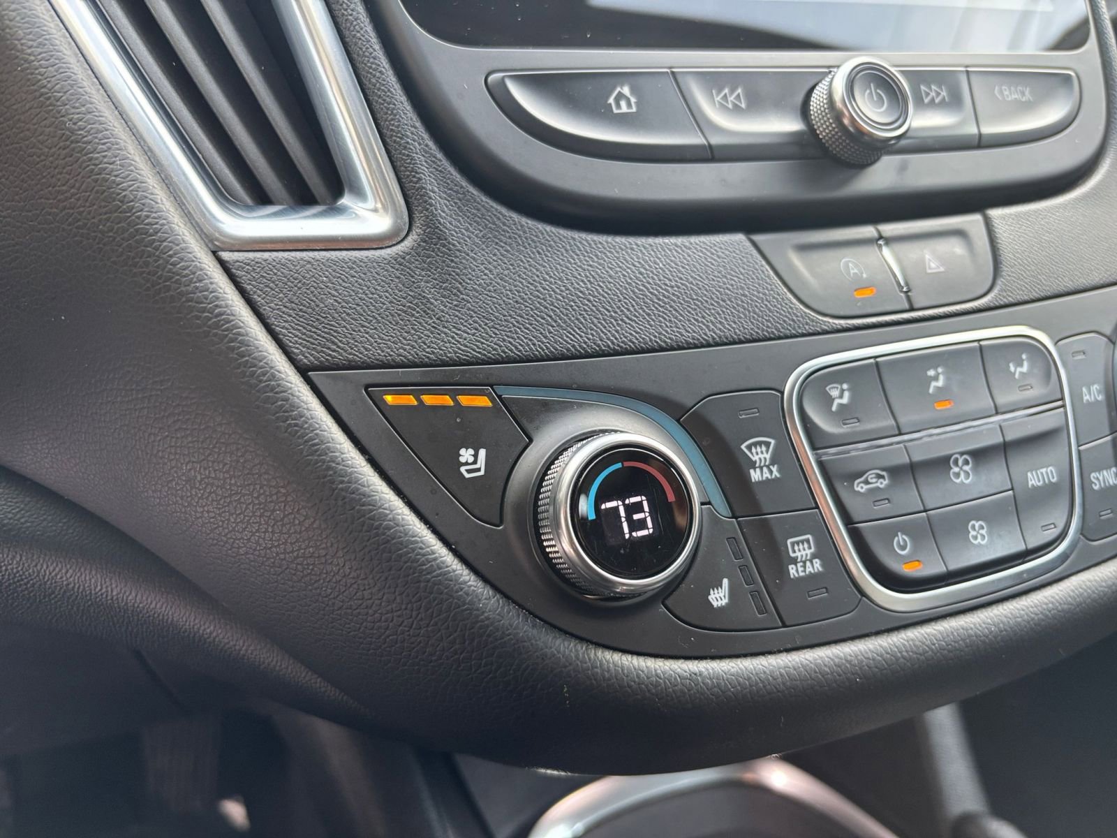 Thumbnail: 2024 Chevrolet Malibu - 21