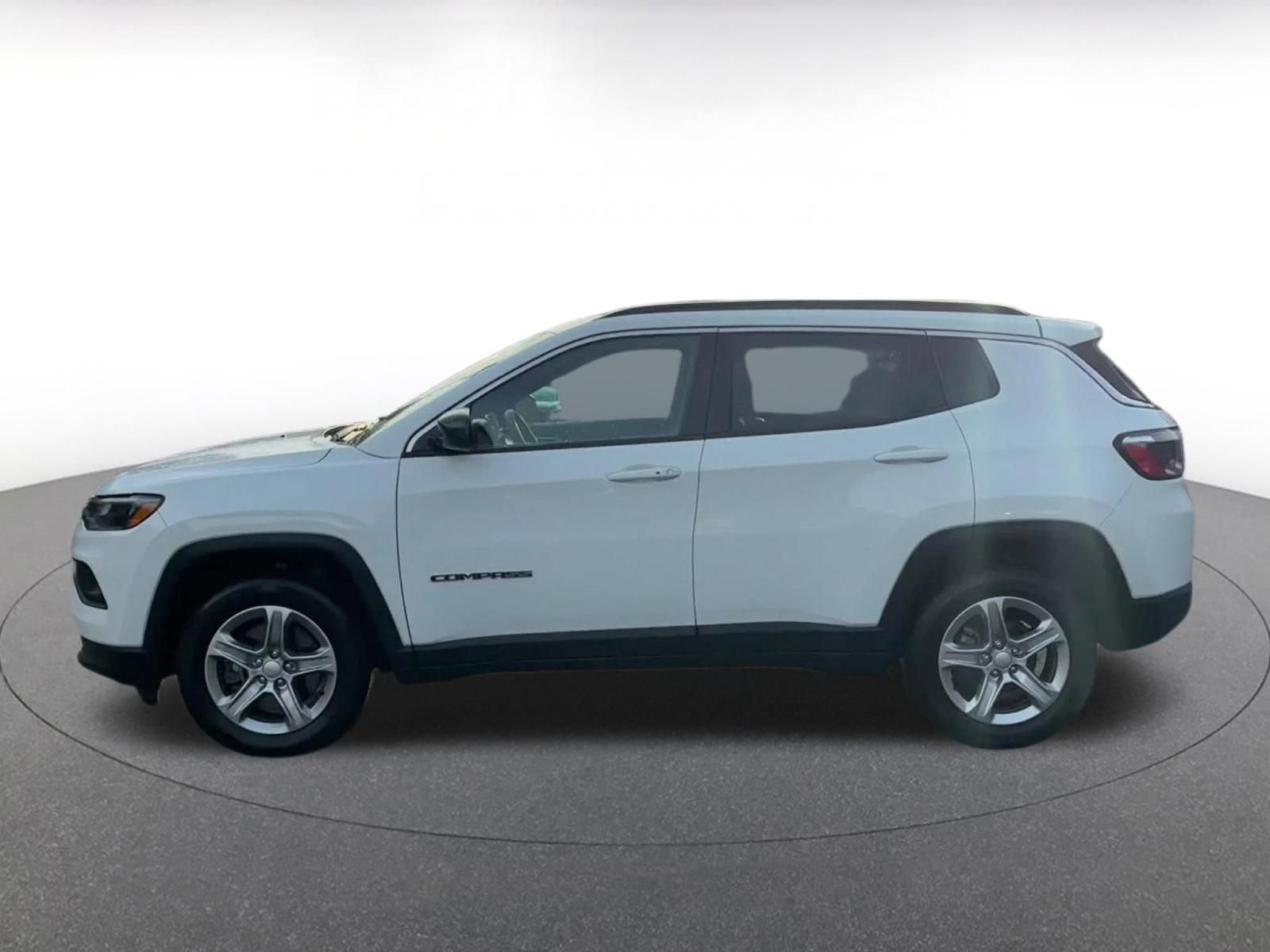 Thumbnail: 2023 Jeep Compass - 9