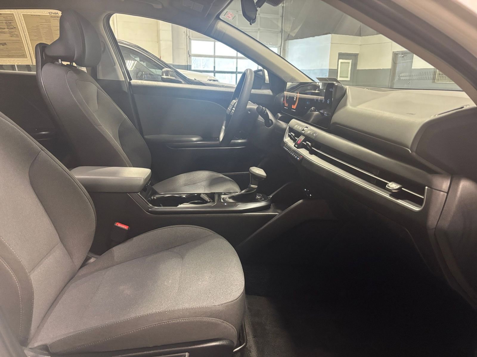 Thumbnail: 2025 Kia K4 - 28