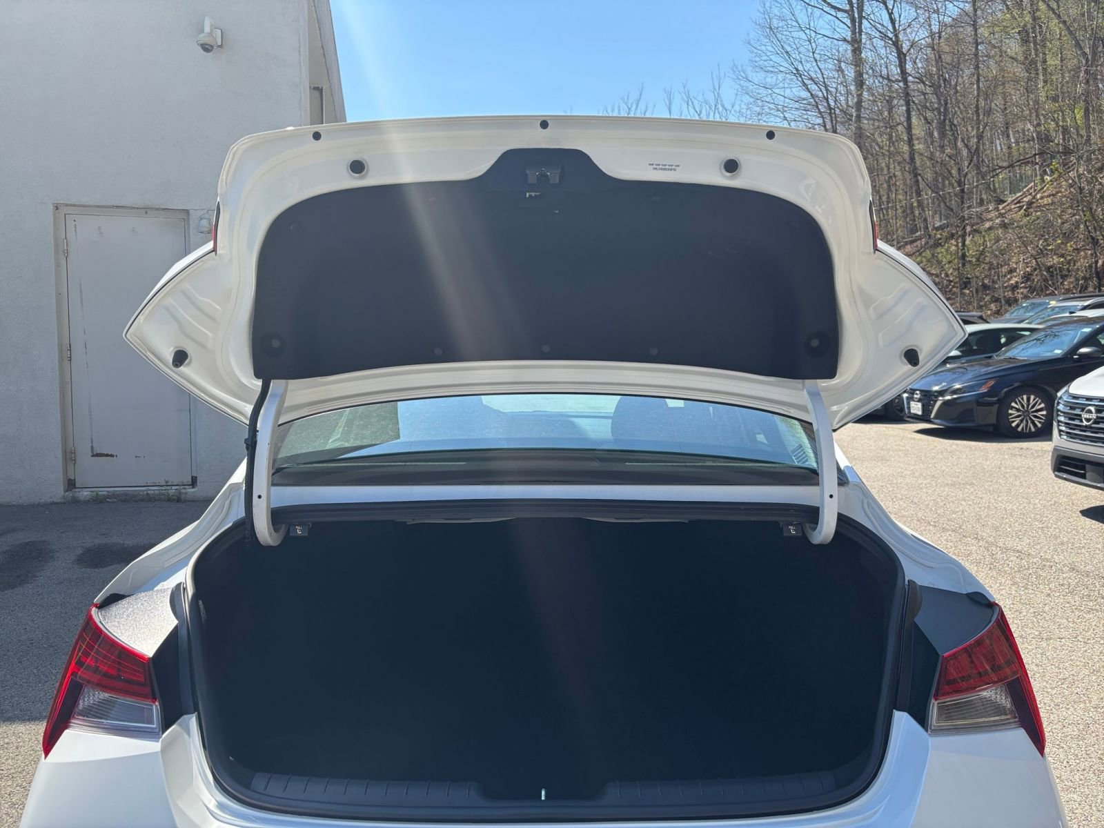 Thumbnail: 2025 Hyundai Elantra - 33