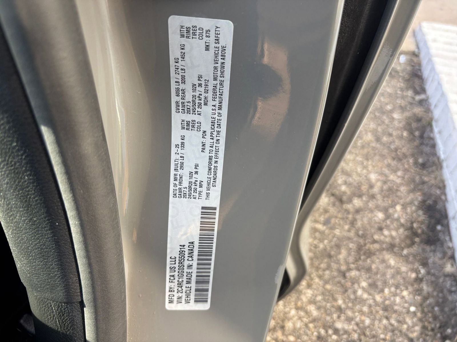 Thumbnail: 2025 Chrysler Pacifica - 32