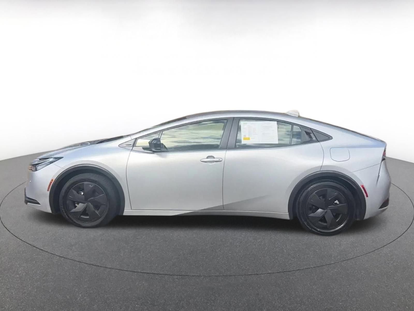 Thumbnail: 2025 Toyota Prius - 9