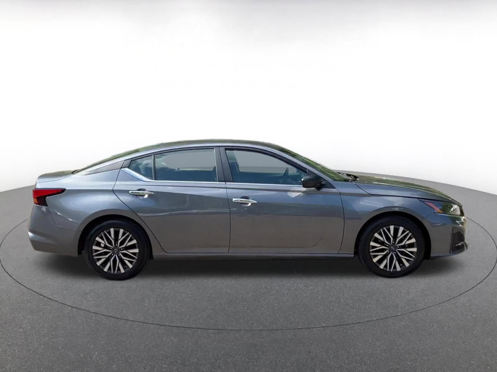 Thumbnail: 2025 Nissan Altima - 16