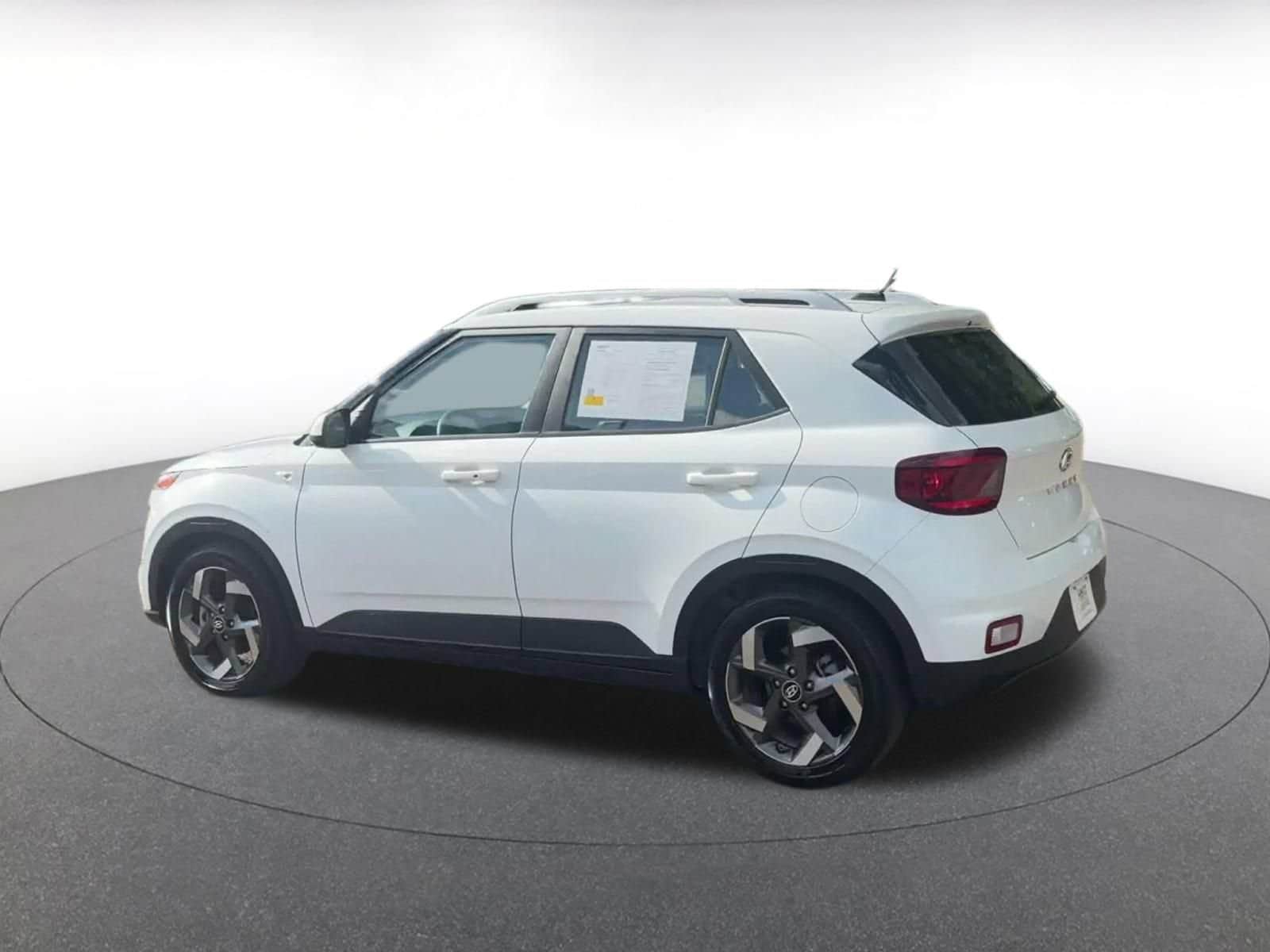 Thumbnail: 2026 Hyundai Venue - 9